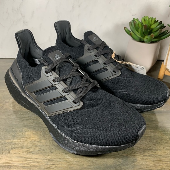 adidas UltraBOOST 21 J Triple Black - Picture 5 of 7